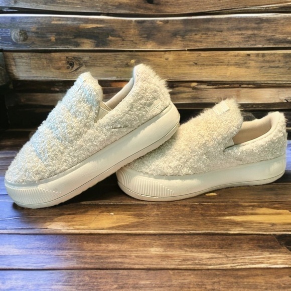 Suede Mayu Slip-On Platform Sneakers Woman’s Sz 9 🔥Like New - Picture 2 of 11